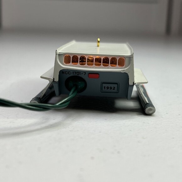 Star Trek Shuttlecraft Galileo Christmas Ornament from 1992 (works - no box) - Picture 6 of 9